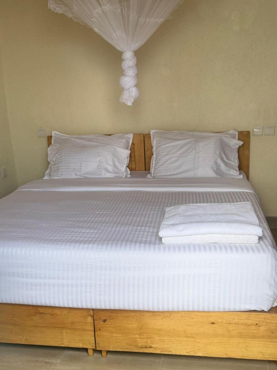My Hill Eco Lodge ルヘンゲリ エクステリア 写真